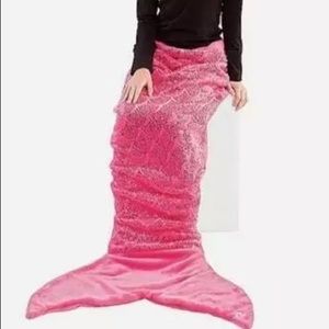 Justice Girls Mermaid Tail Blanket Pink 60" X 25"